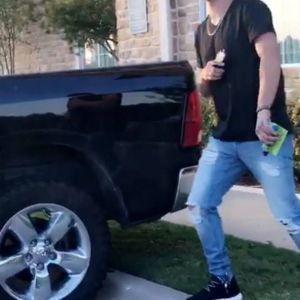 Meet your Posher, Wesley