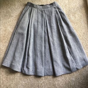 BR lined pleated A-line skirt size 2