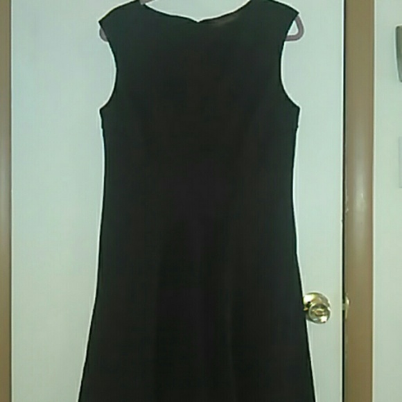 Sleeveless black dress