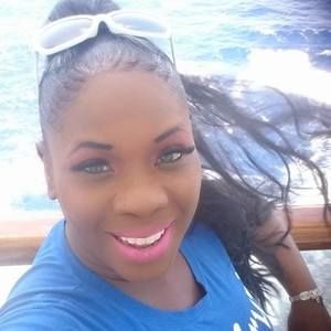 Meet your Posher, Carin