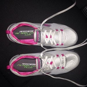NWOT Sketchers Sport Memory Foam sneakers