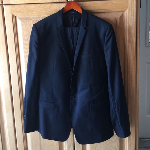 Outstanding Dolce&gabbana suit,I’m 6”4 and 220lbs