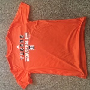 Detroit tigers baseball shirt