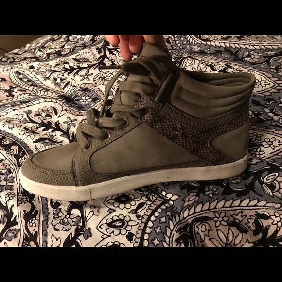 Calvin Klein fashion sneakers - Picture 2 of 3