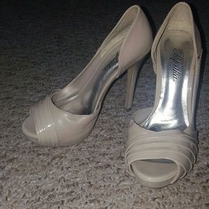 Nude leather heels
