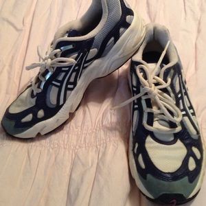 ASICS GEL ATHLETIC SHOES