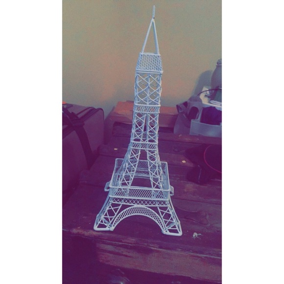 Cute Eiffel Tower Wire Sculpture