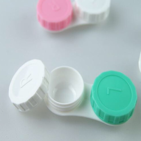 5 Contact Lenses Cases