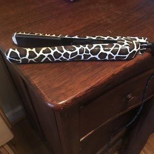 Bellezza hair 1' straightener