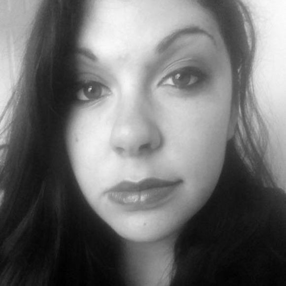 Meet your Posher, Julia - Picture 1 of 1