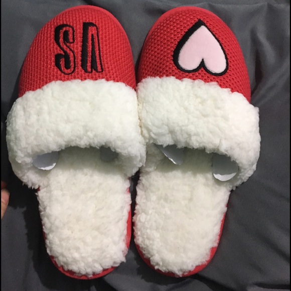 Victoria Secret slippers size medium (7-8)