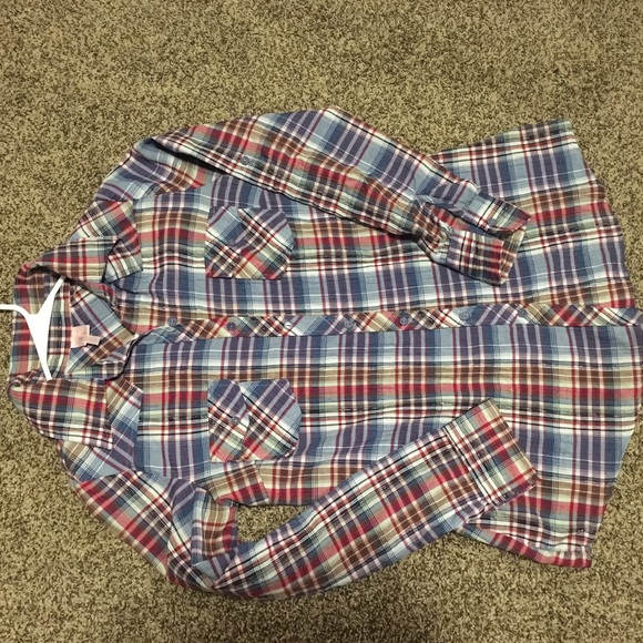 Plaid long sleeve button up w/some shiny detail