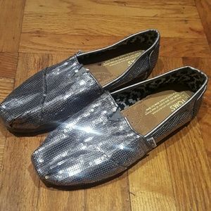 ❄Silver Glitter Sequin TOMS Brand new!❄