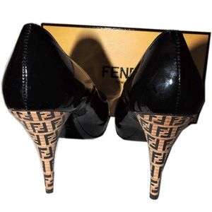 Fendi Superstar Platform Pump decollete 37.5