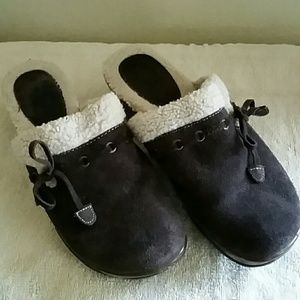 Chocolate brown suede clogs size 8