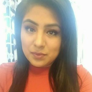 Meet your Posher, Vanessa