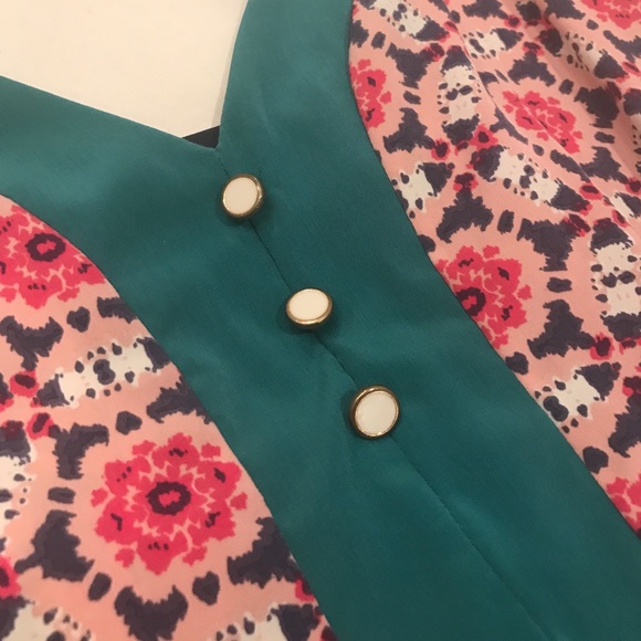 Beautiful printed summer dress with pockets.