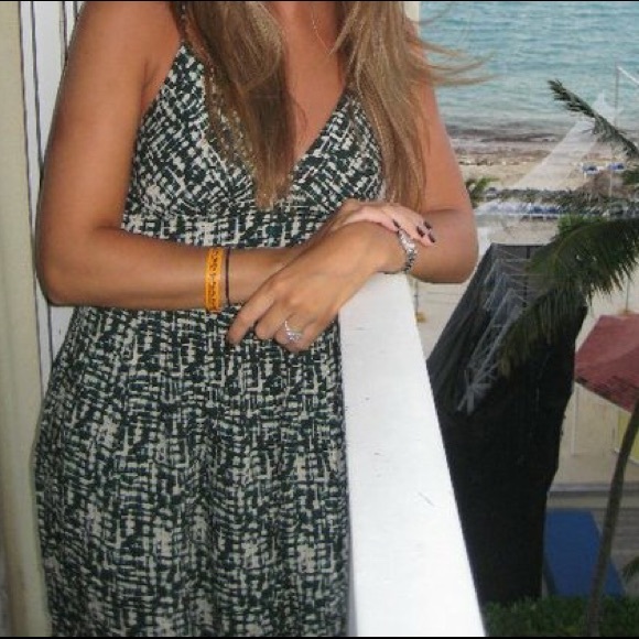 Beautiful printed summer dress with side zip