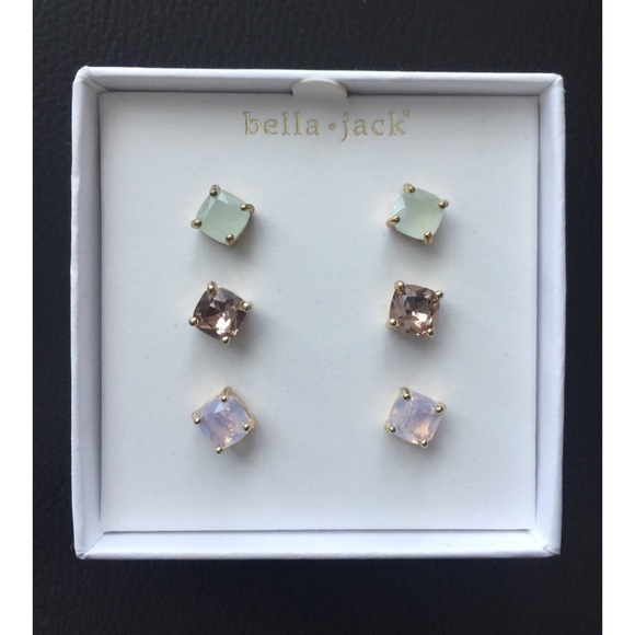 *NEW* Set of Crystal Stud Earrings