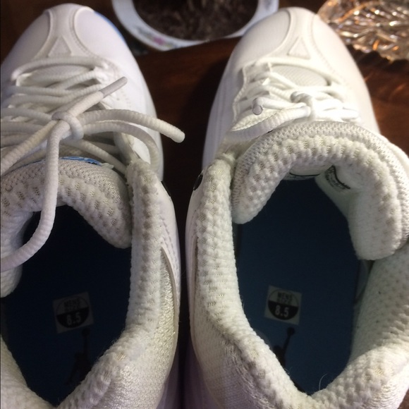 Air Jordan - Picture 3 of 4