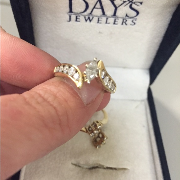 Days Diamond ring set - Picture 2 of 3