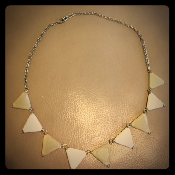 Necklace sits around true collar bone. - Picture 1 of 4