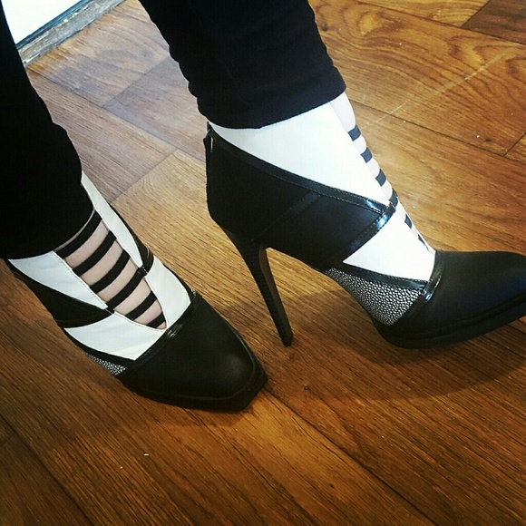 GX by Gwen Stefani Shoes - Host Pick! GX by Gwen Stefani Booties!