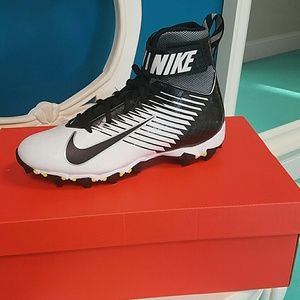 Nike Men's Strike Shark Football Cleats