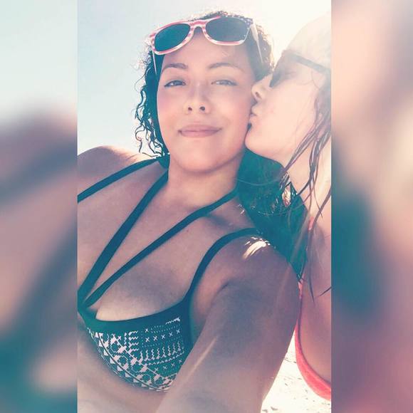 Meet your Posher, Caitlin