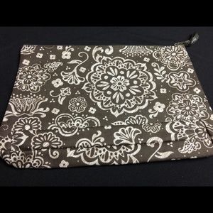 Thirtyone Zipper Pouch