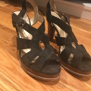 Size 9 Nine west Shoe.