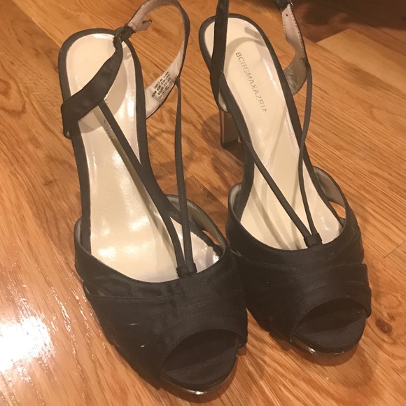 Beautiful bcbg maxazria dress heel