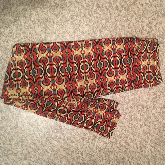 LuLaRoe OS Leggings - NWOT! :)
