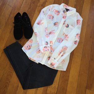 Gap Floral Long Sleeved Button Down Blouse