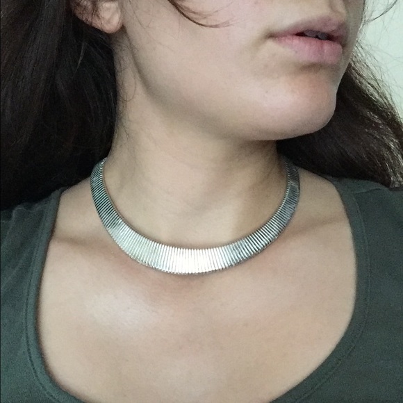 Silver choker
