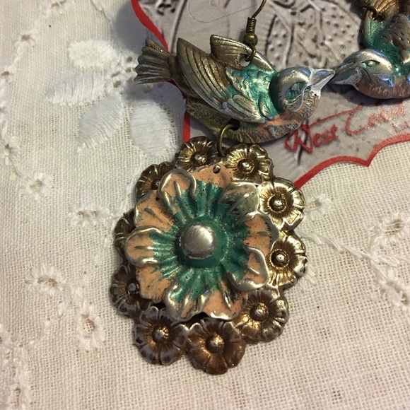 Metal bird and flower earrings bluebird super cute - Picture 2 of 4