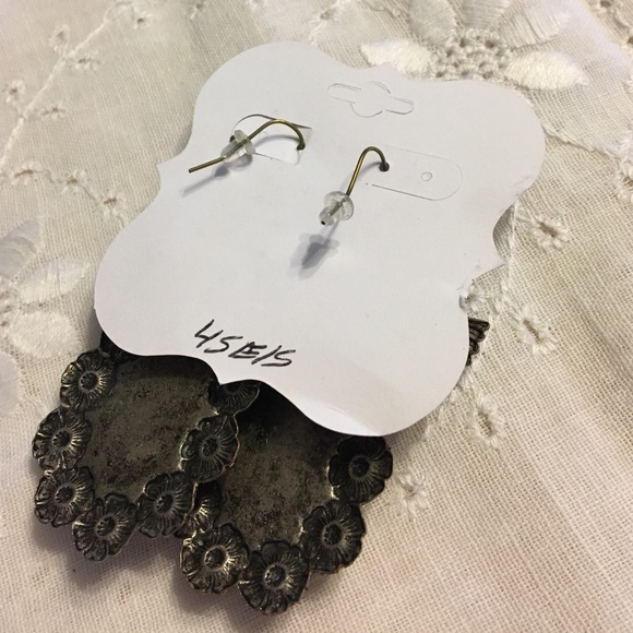 Metal bird and flower earrings bluebird super cute - Picture 4 of 4
