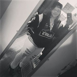 Meet your Posher, Shellie