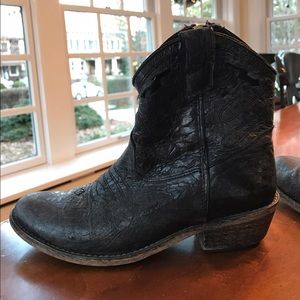 Steven by Steve Madden Vestted Short Boot