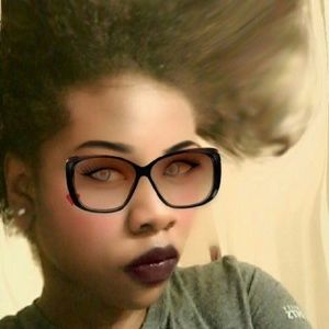 Meet your Posher, Brianna