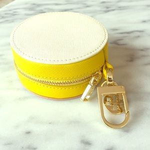 New TORY BURCH YORK COLOR BLOCK Round coin case.