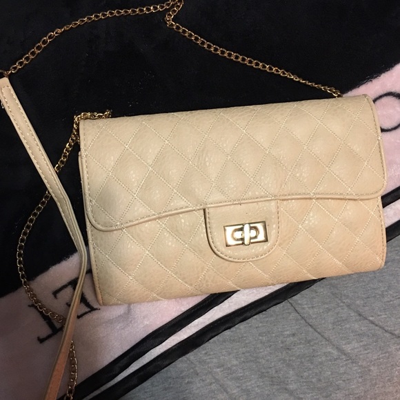 Clutch handbag