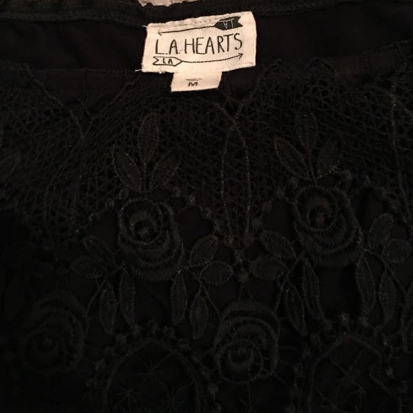 Black staples lace top - Picture 2 of 3