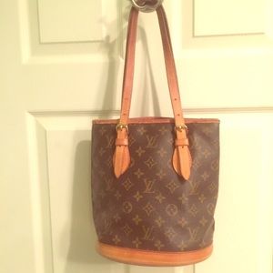 Louis Vuitton purse bucket bag