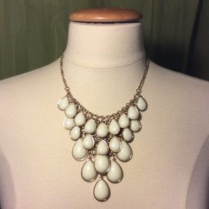 Off-white and gold necklace