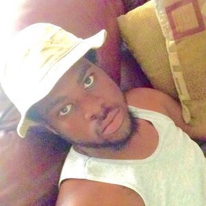 Meet your Posher, Devonte