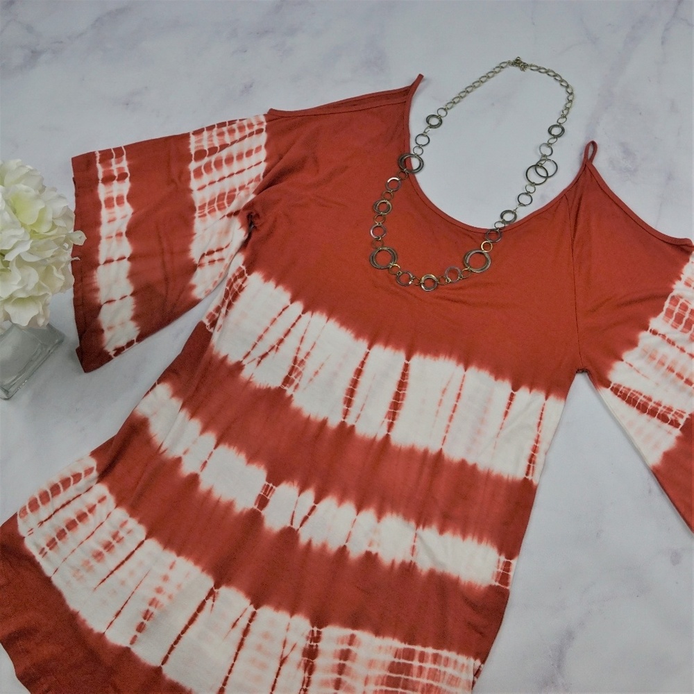 Tie dye cold shoulder bell sleeve dress - Picture 4 of 6