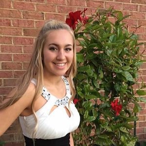 Meet your Posher, Alyssa