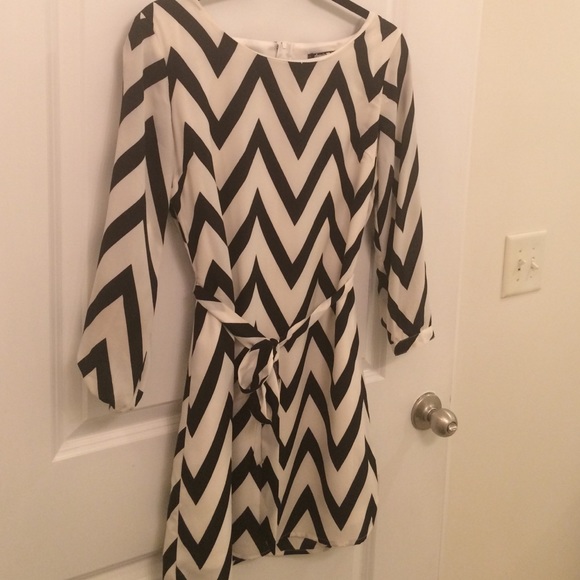 Chevron dress size 3