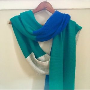 {Extra long color block cable knit scarf}